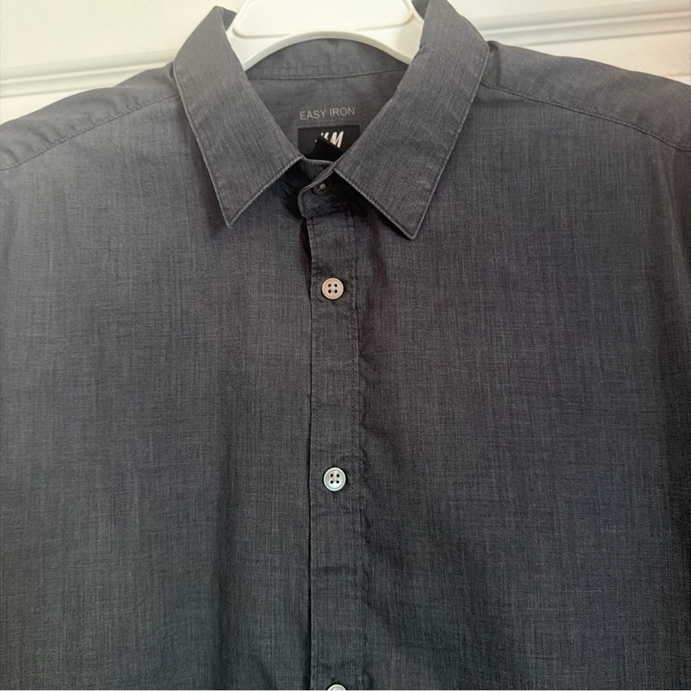 H&M Men's Dark Charcoal Button-Down Shirt - Picture 4 of 9